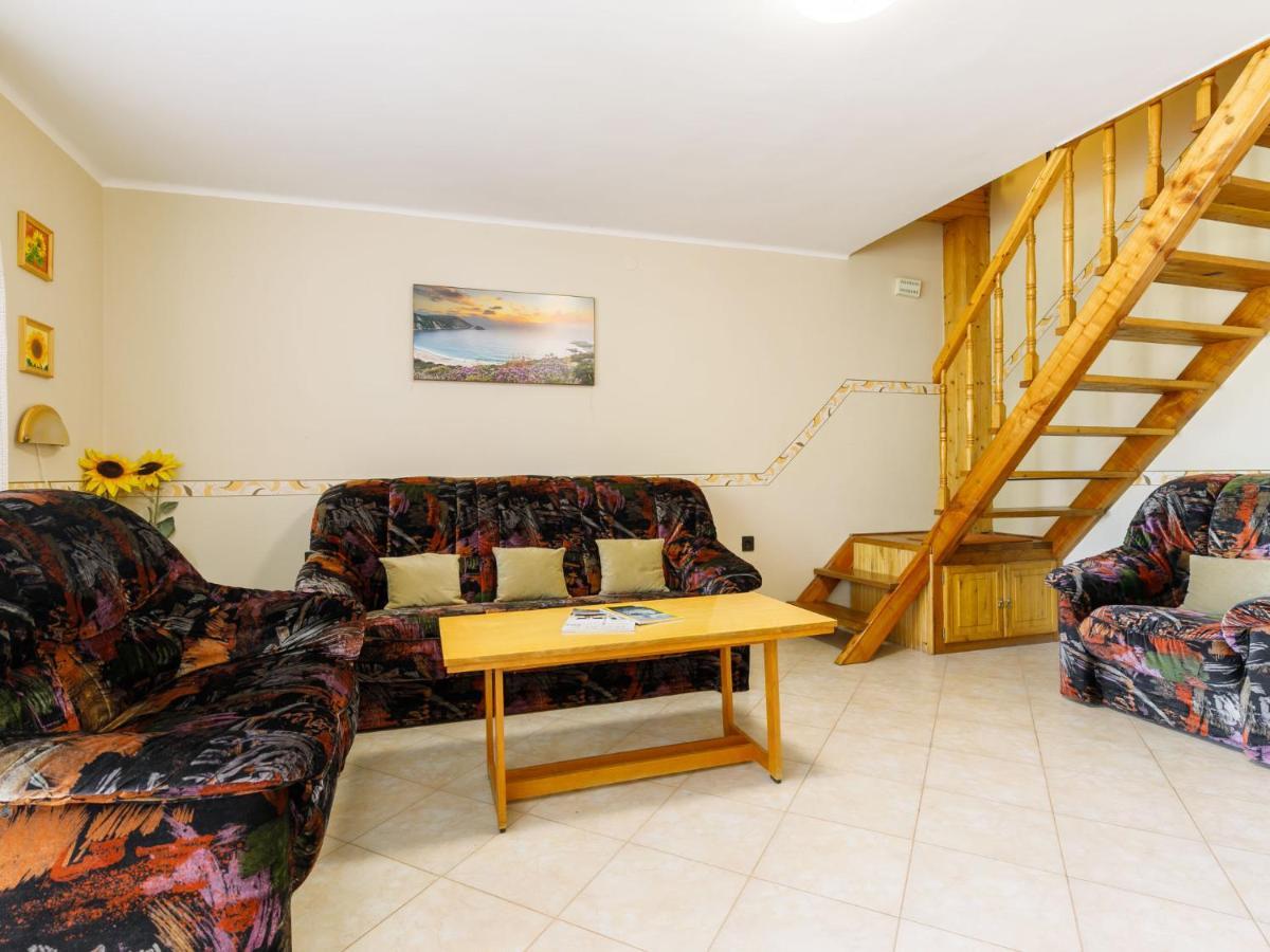 Holiday Home Jazmin By Interhome Balatonszarszo Extérieur photo