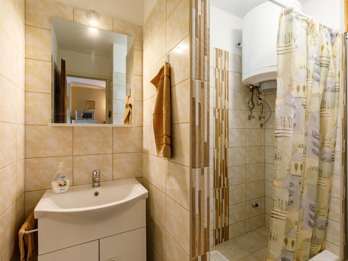 Holiday Home Jazmin By Interhome Balatonszarszo Extérieur photo